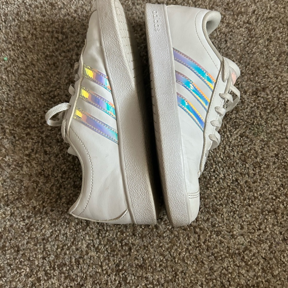 Adidas originals size 6 women’s